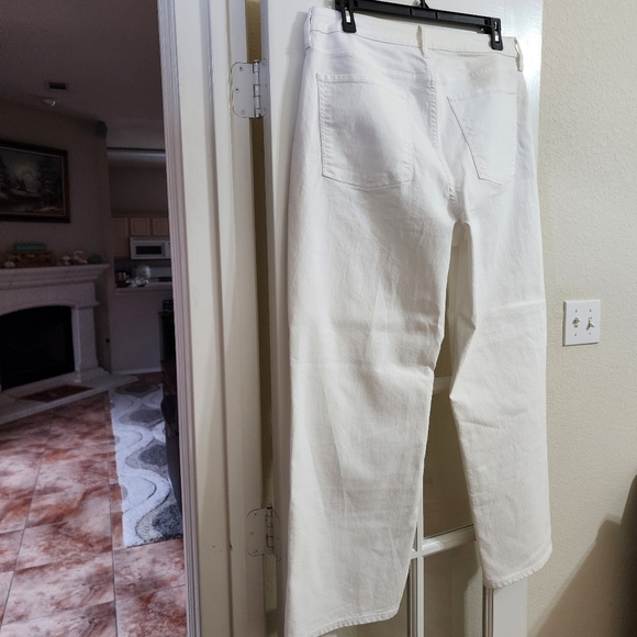 NWT Old Navy High Rise Wow Wide Leg White Jeans Size 18 Women’s Denim - Picture 4 of 16
